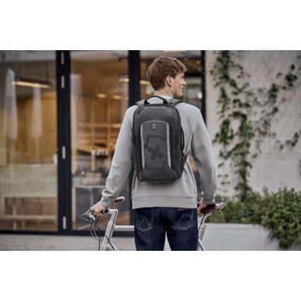 Victorinox - Mochila expansível Touring 2.0 Traveler 33 l preto