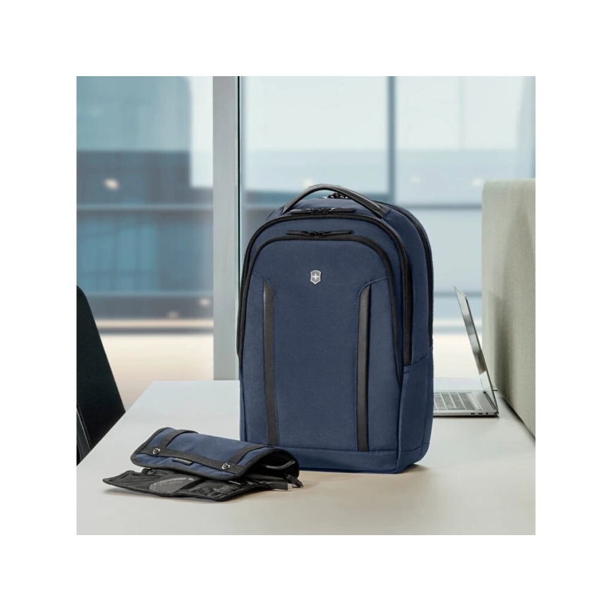 Victorinox - Mochila para computador portátil 15 Altmont Professional Compact 16 l azul escuro